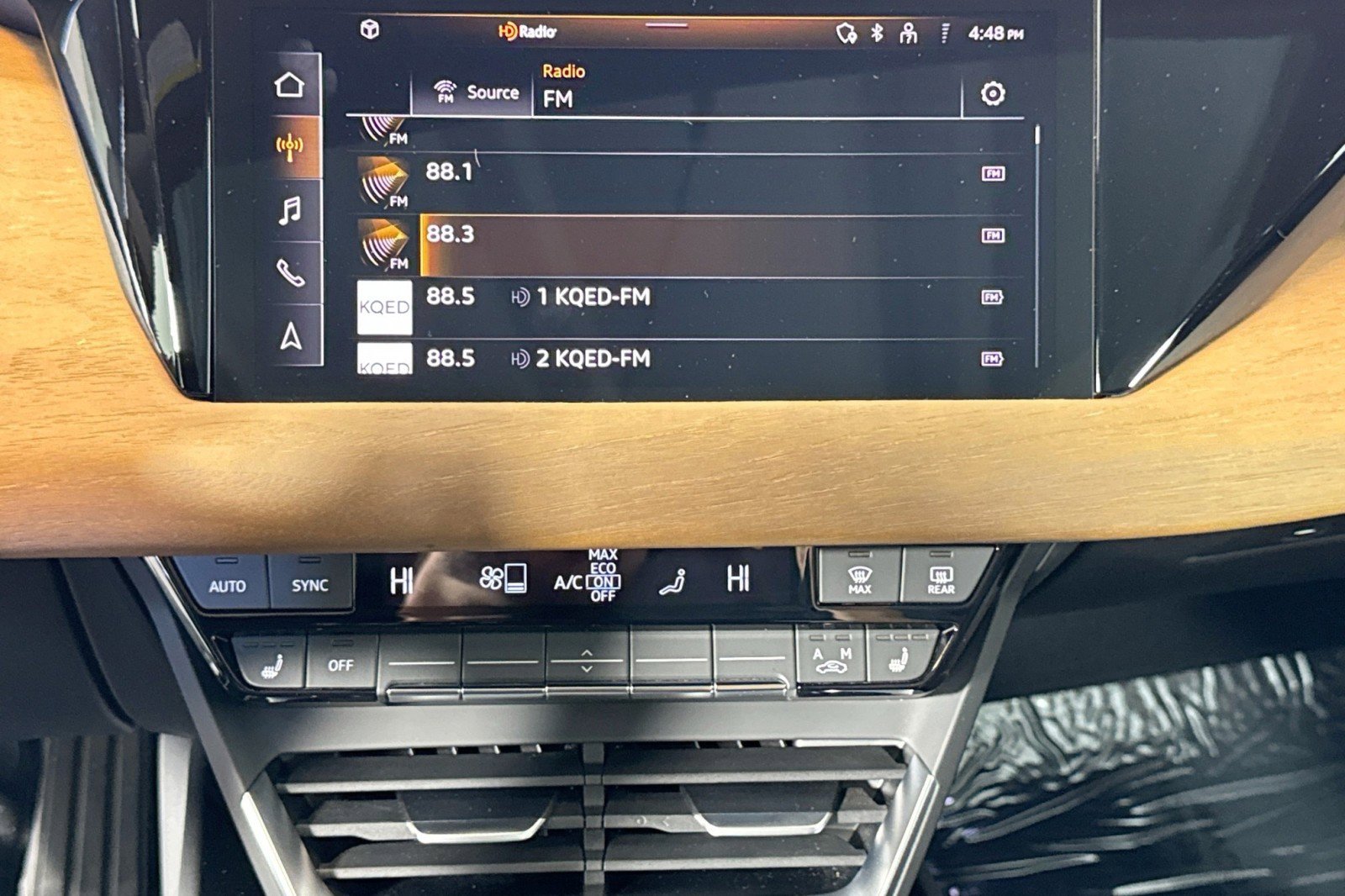 Used 2023 Audi e-tron GT Premium Plus AWD/4WD image 15