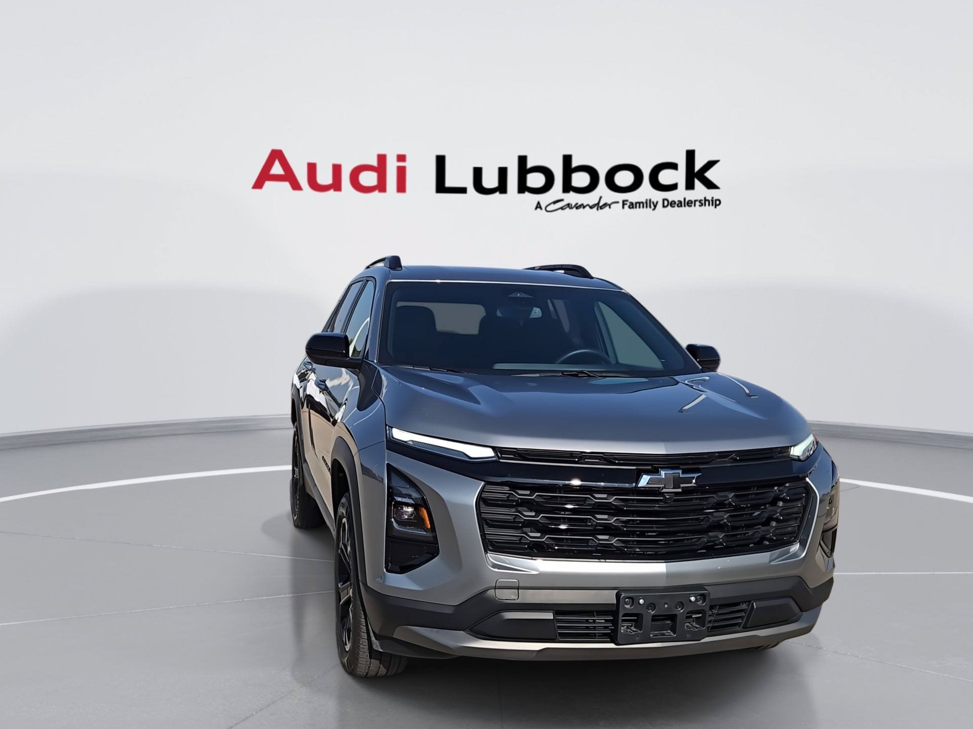 Used 2026 Chevrolet Equinox LT w/ Convenience Package II FWD image 2