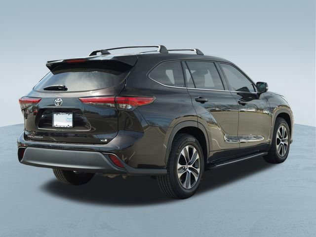 Used 2021 Toyota Highlander XLE image 8