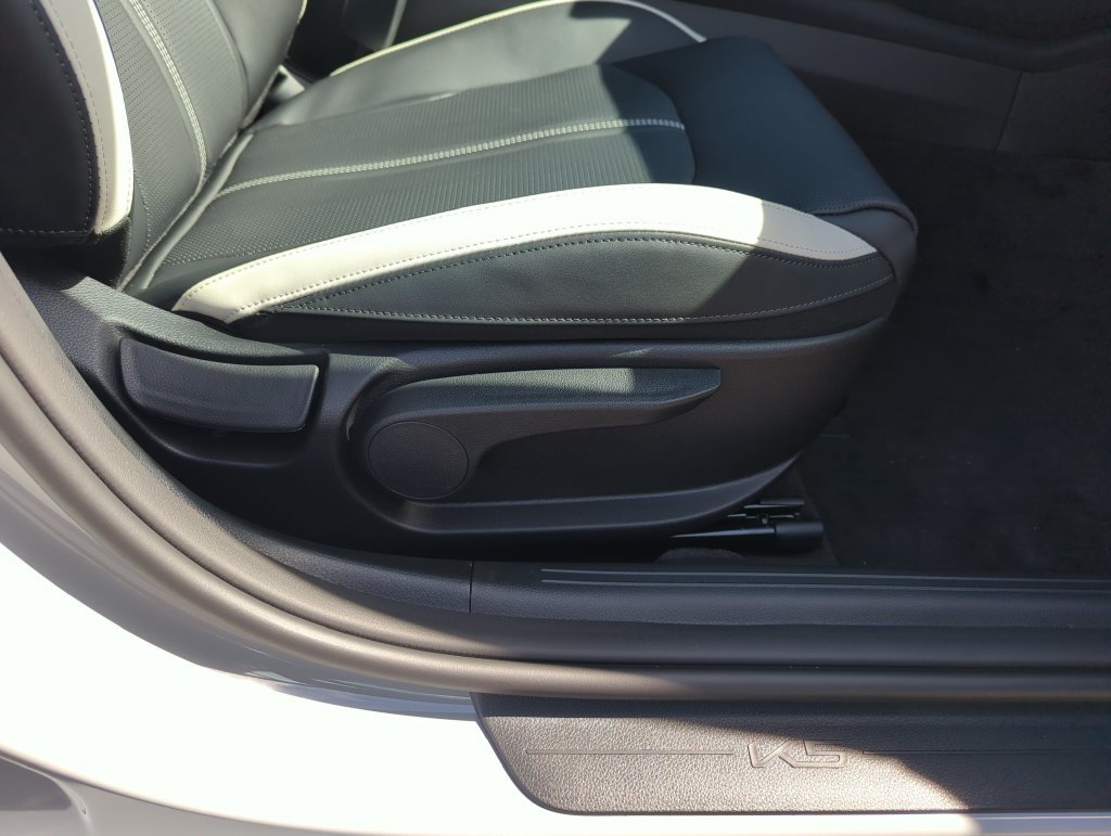New 2027 Kia K5 GT-Line image 38