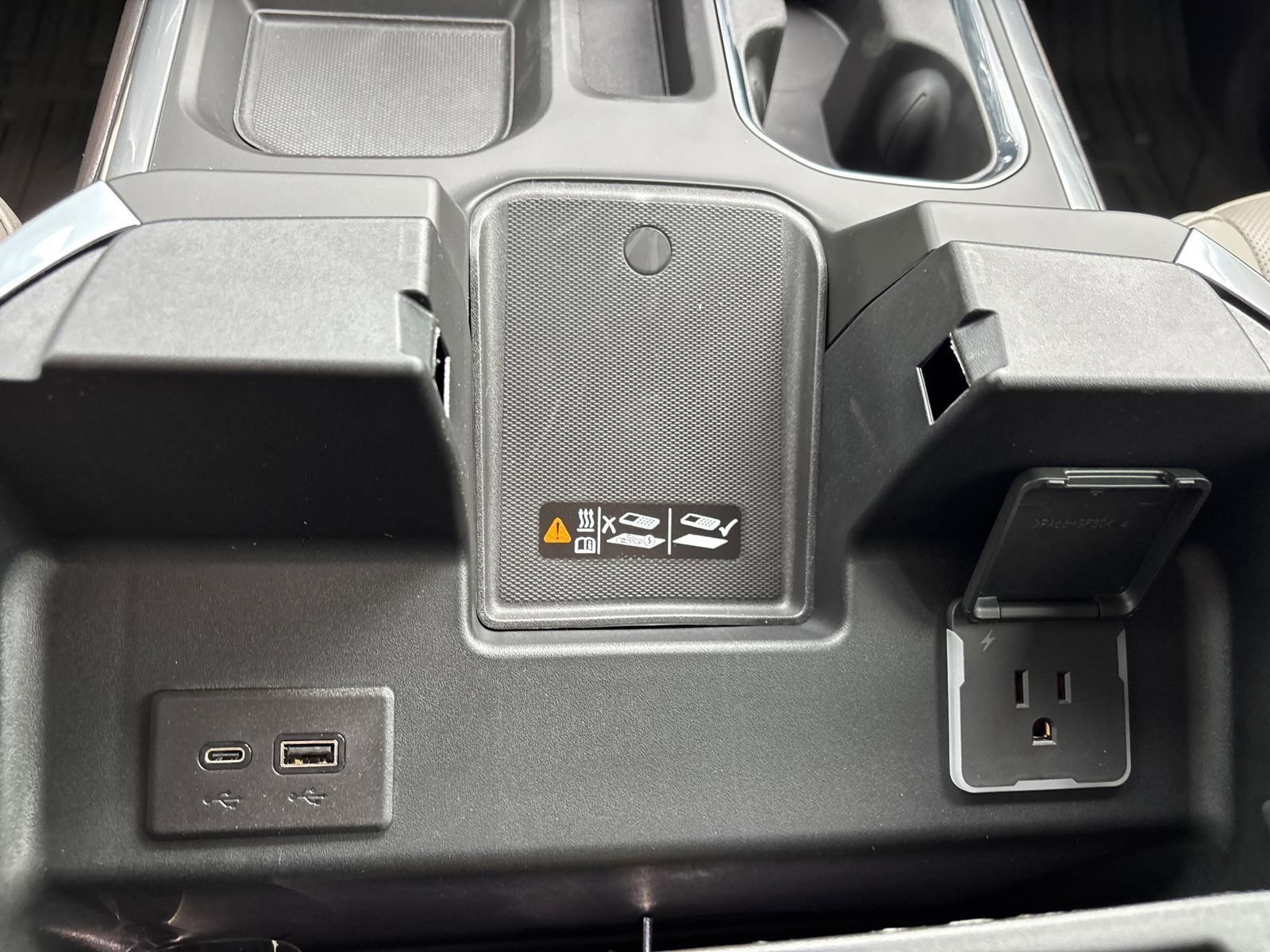 New 2026 GMC Sierra 1500 SLT w/ SLT Premium Plus Package image 18