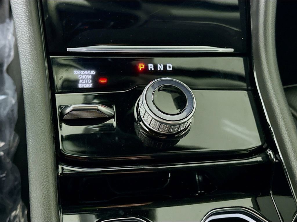 Used 2023 Jeep Grand Cherokee L Limited w/ Luxury Tech Group II AWD/4WD image 11