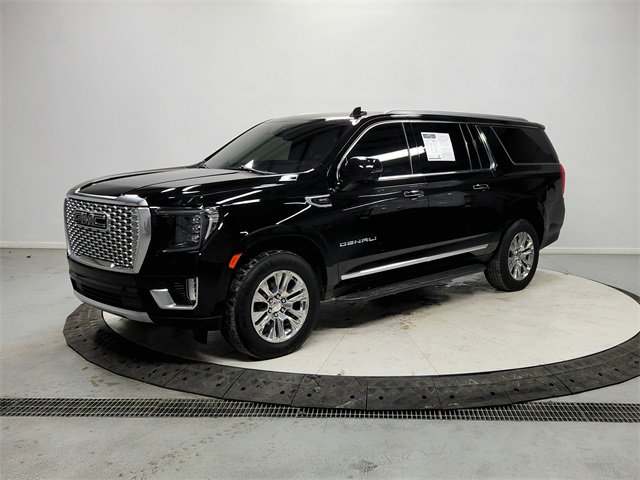 Used 2021 GMC Yukon XL Denali image 3