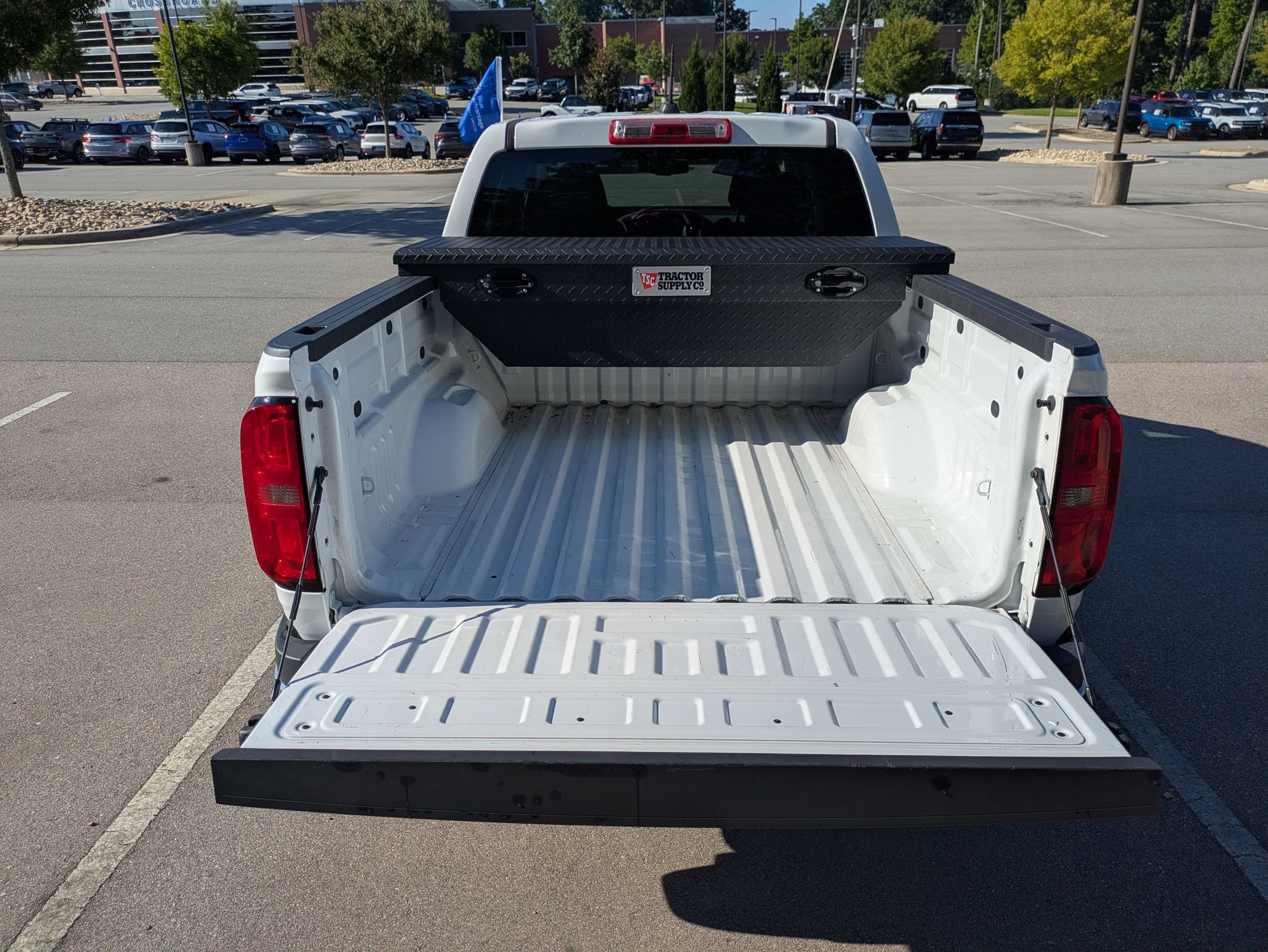 Used 2021 Chevrolet Colorado W/T w/ WT Convenience Package RWD image 33