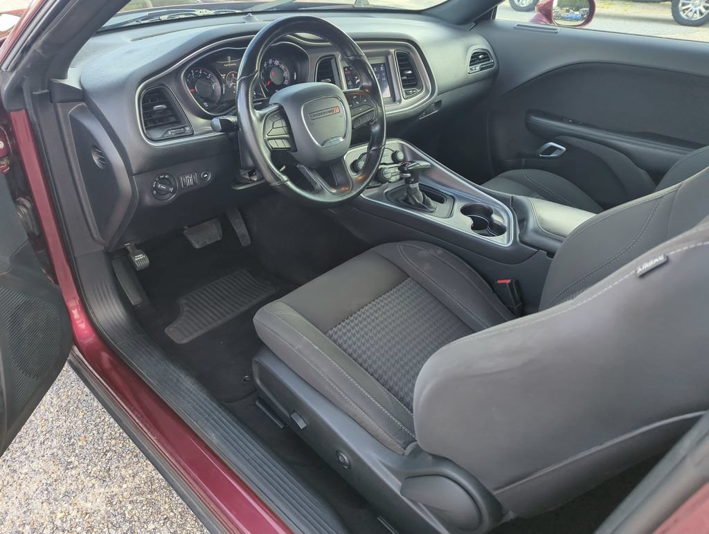 Used 2019 Dodge Challenger SXT w/ Blacktop Package RWD image 10