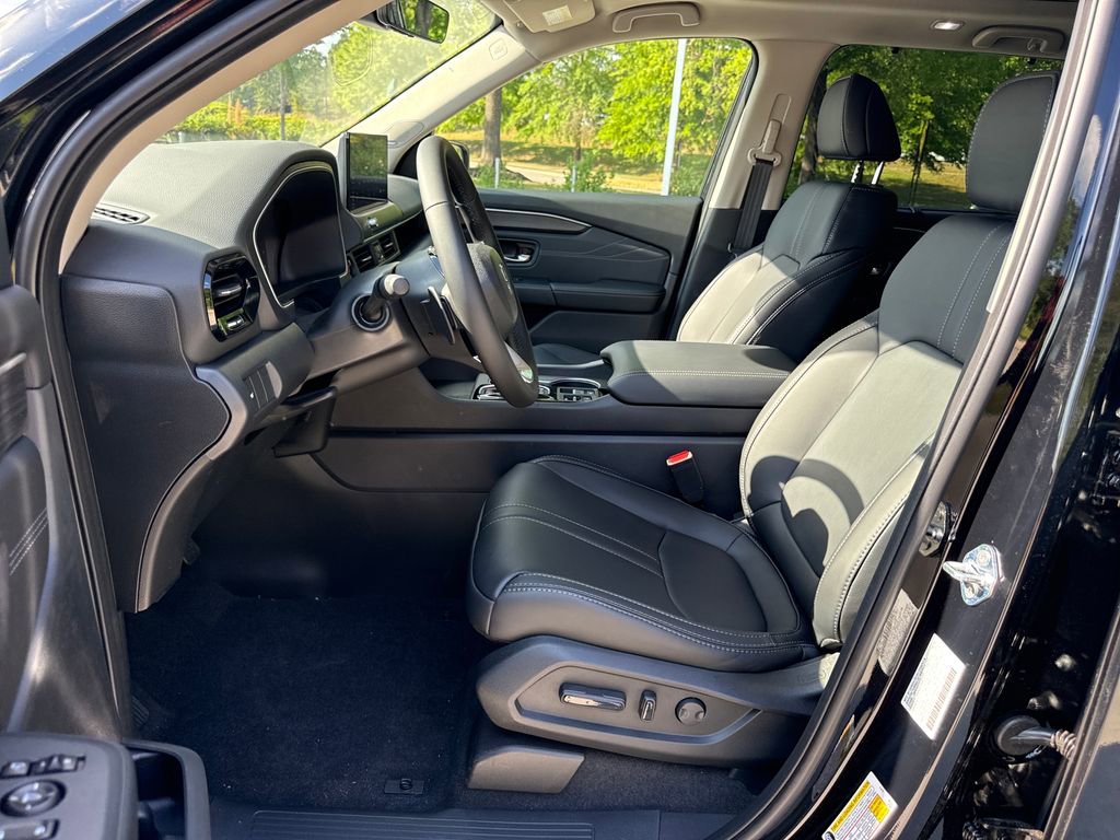 New 2026 Honda Pilot Touring image 12