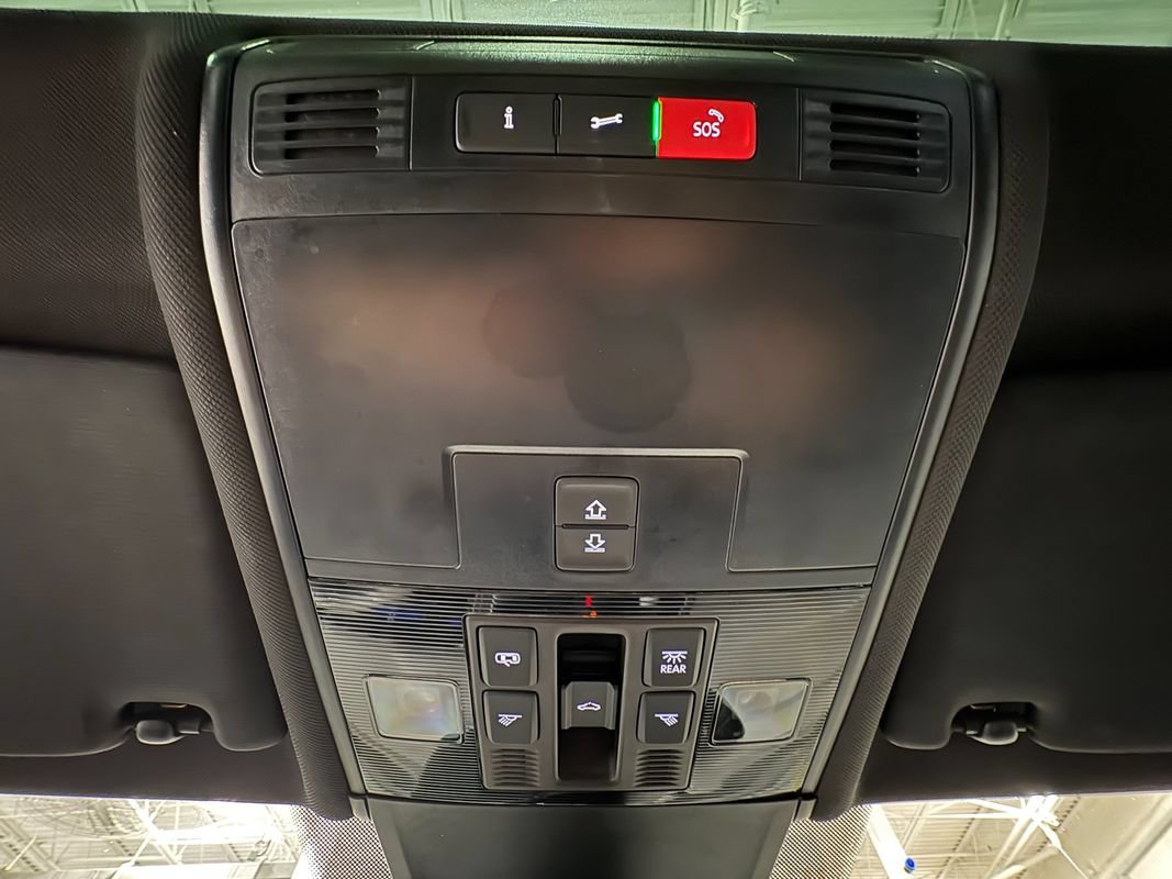 Used 2022 Volkswagen Tiguan SE R-Line AWD/4WD image 29