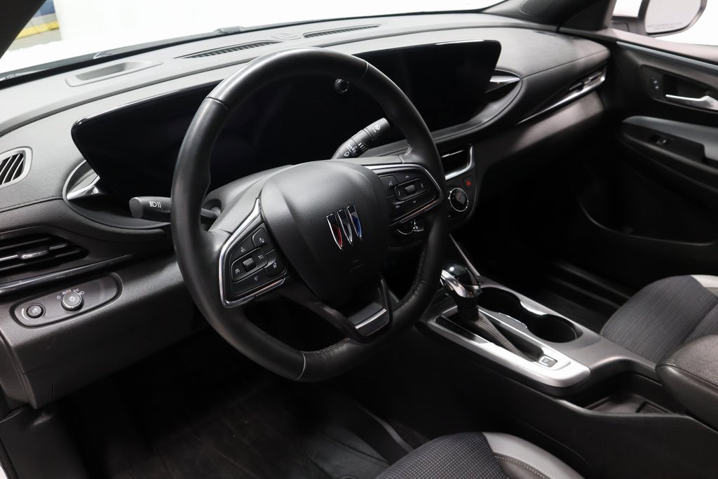 Used 2024 Buick Envista Preferred w/ Convenience I Package image 25