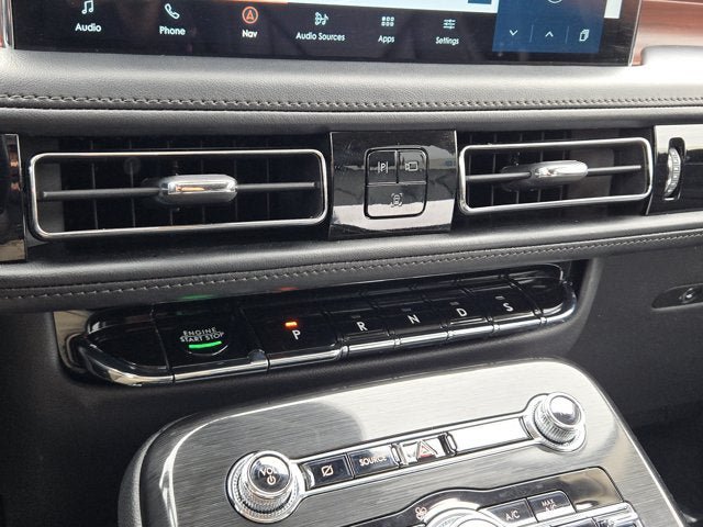Used 2023 Lincoln Nautilus Reserve AWD/4WD image 28