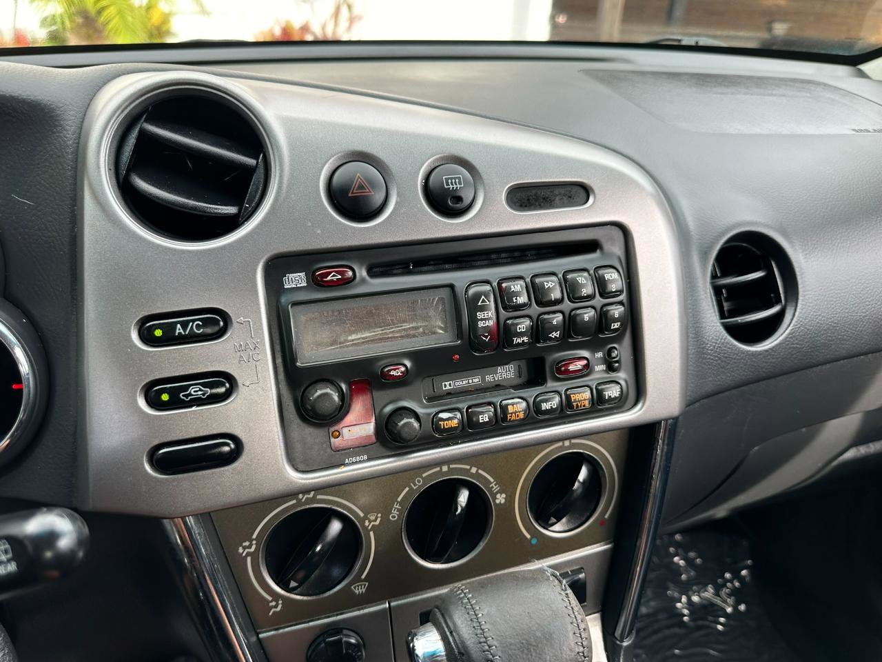 Used 2004 Toyota Matrix FWD image 30