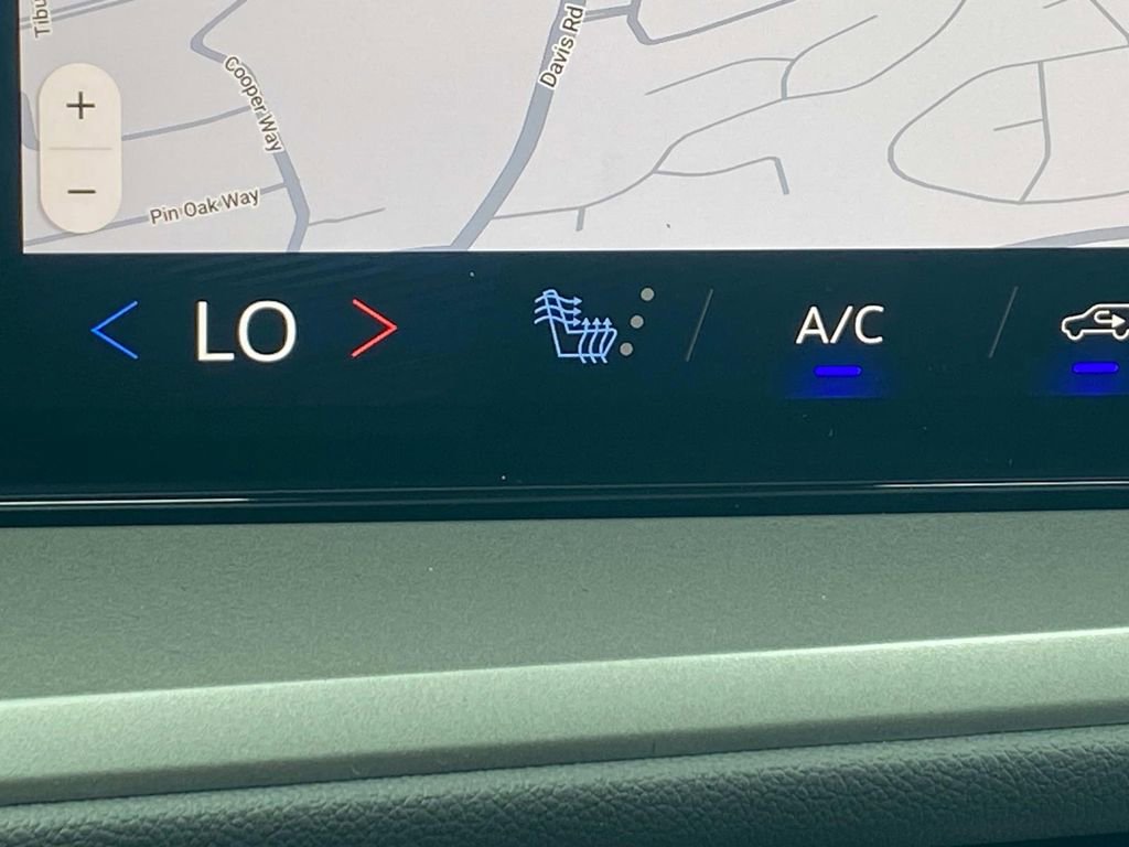 New 2026 Chevrolet Traverse LT w/ Driver Confidence Package image 21