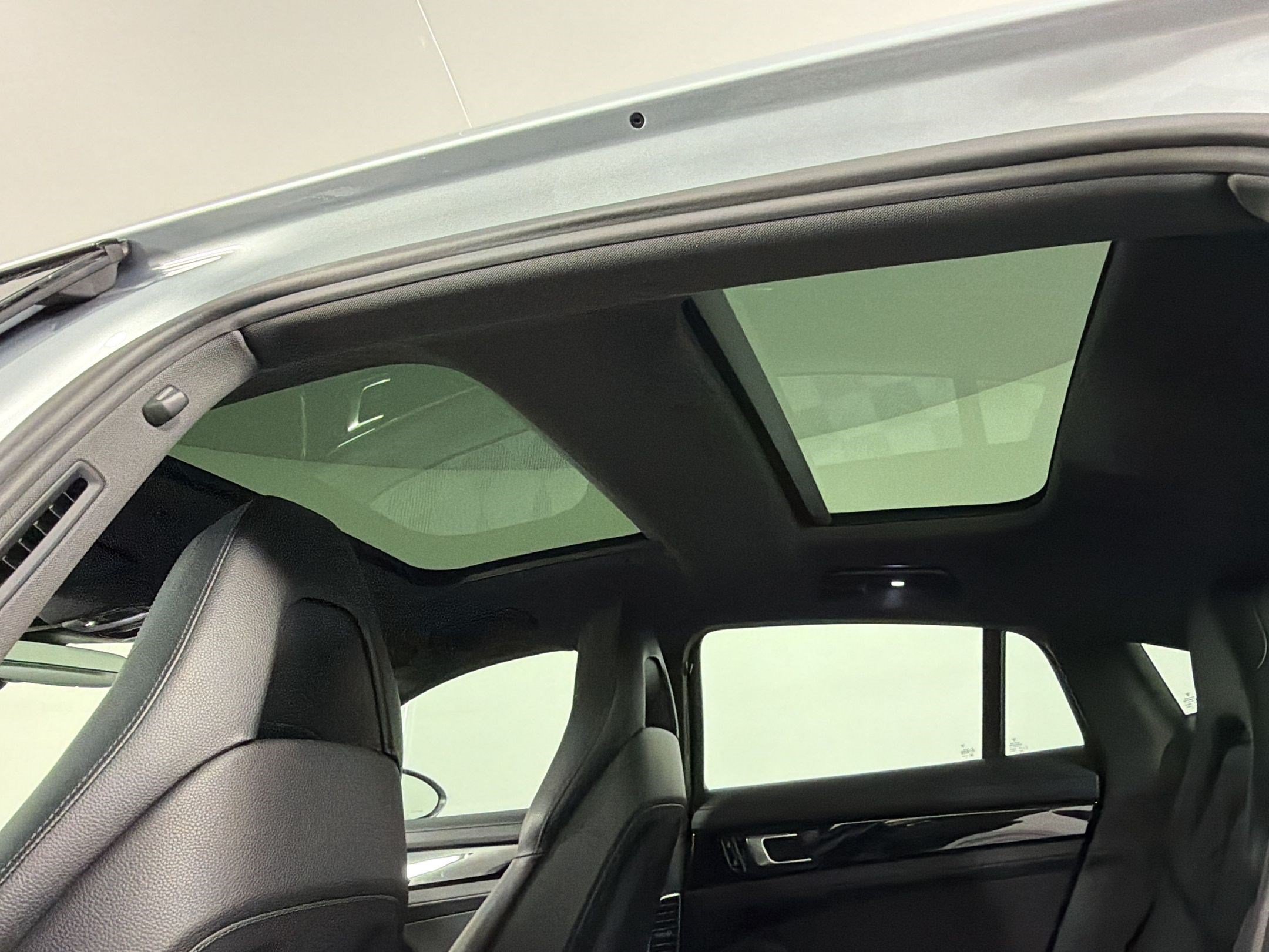 Certified 2019 Porsche Panamera image 29