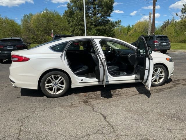 Used 2018 Ford Fusion SE w/ Fusion SE Technology Package FWD image 30