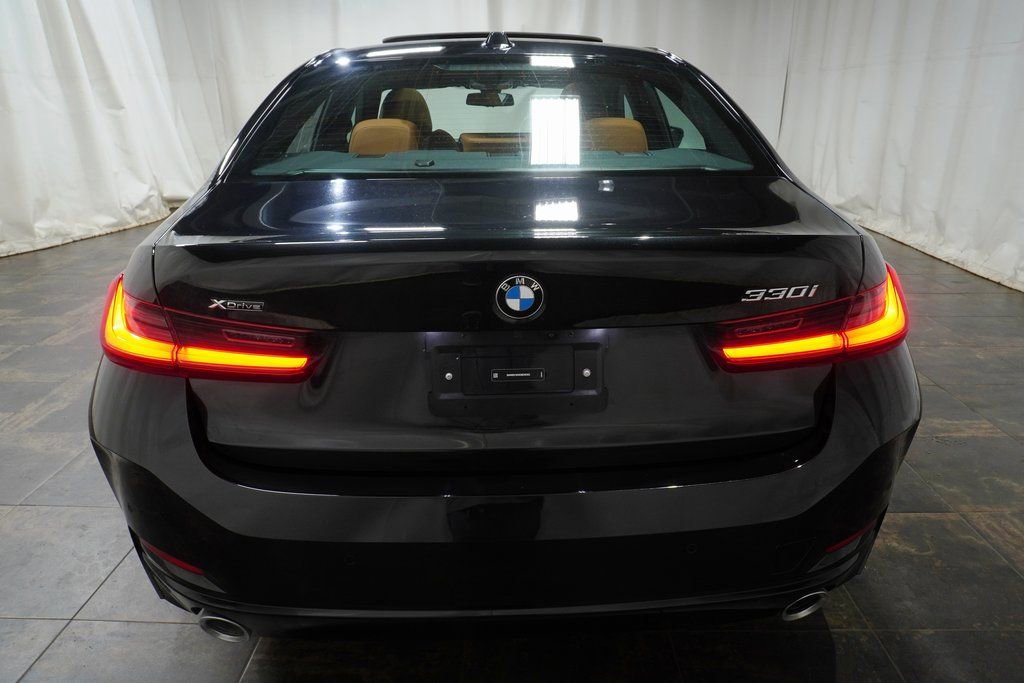 Certified 2025 BMW 330i xDrive Sedan w/ Premium Package image 4