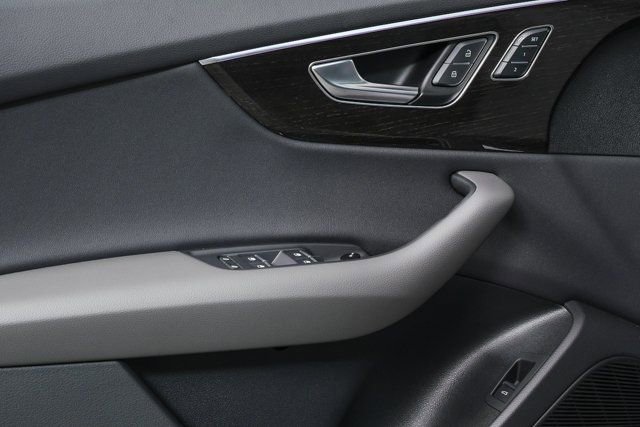 New 2026 Audi Q8 Premium image 6