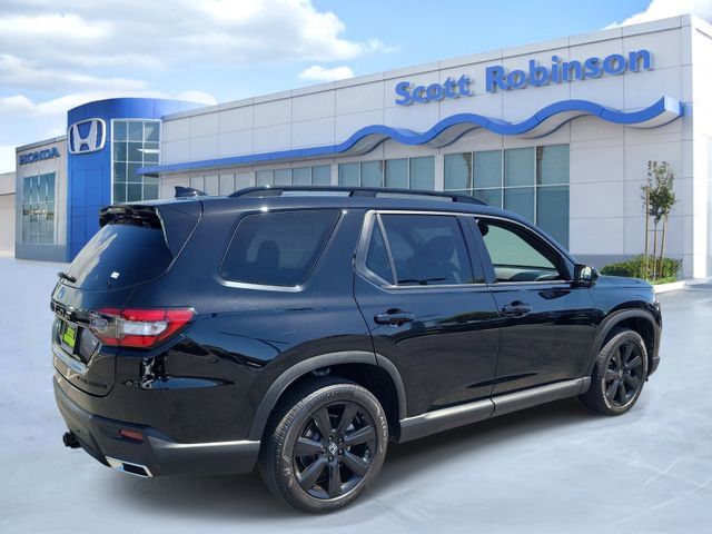 Certified 2025 Honda Pilot Black Edition image 4