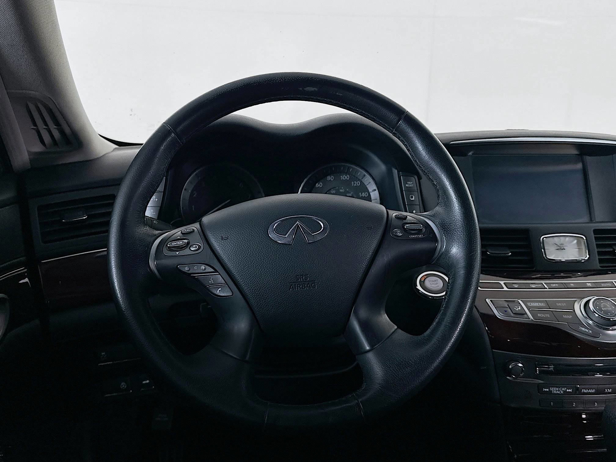 Used 2015 INFINITI Q70 3.7 image 17
