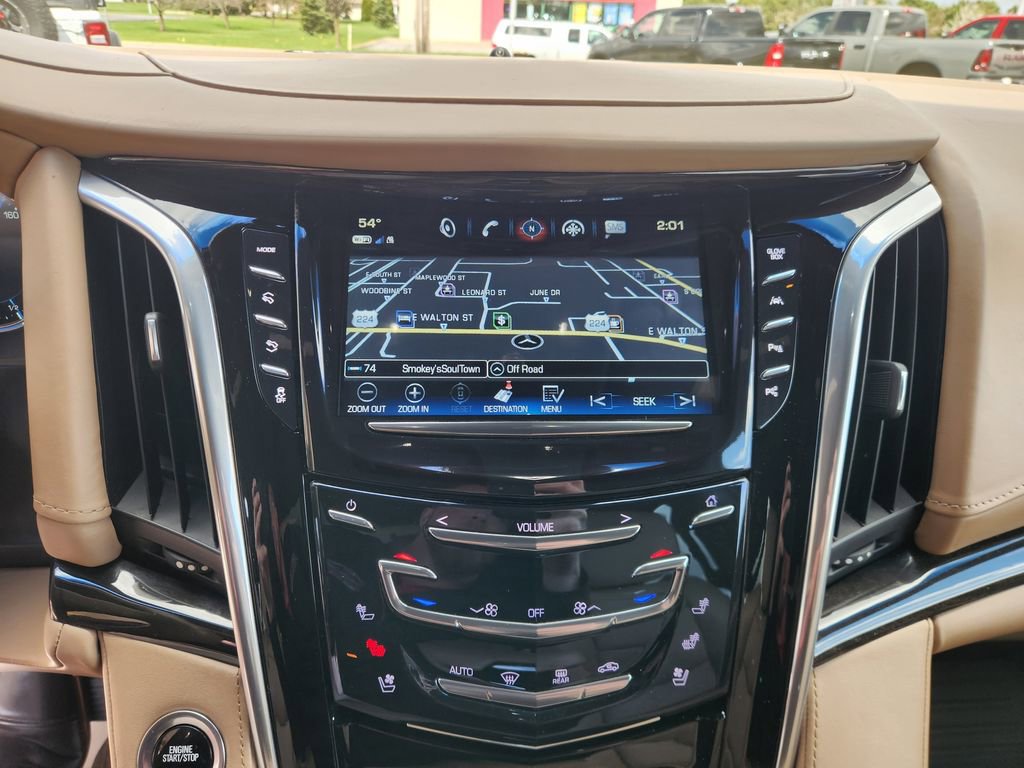 Used 2019 Cadillac Escalade ESV Platinum image 30