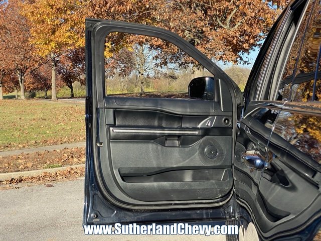 Used 2021 Ford Expedition XLT image 11