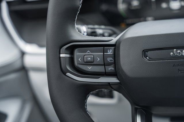 New 2026 Jeep Cherokee Overland image 40