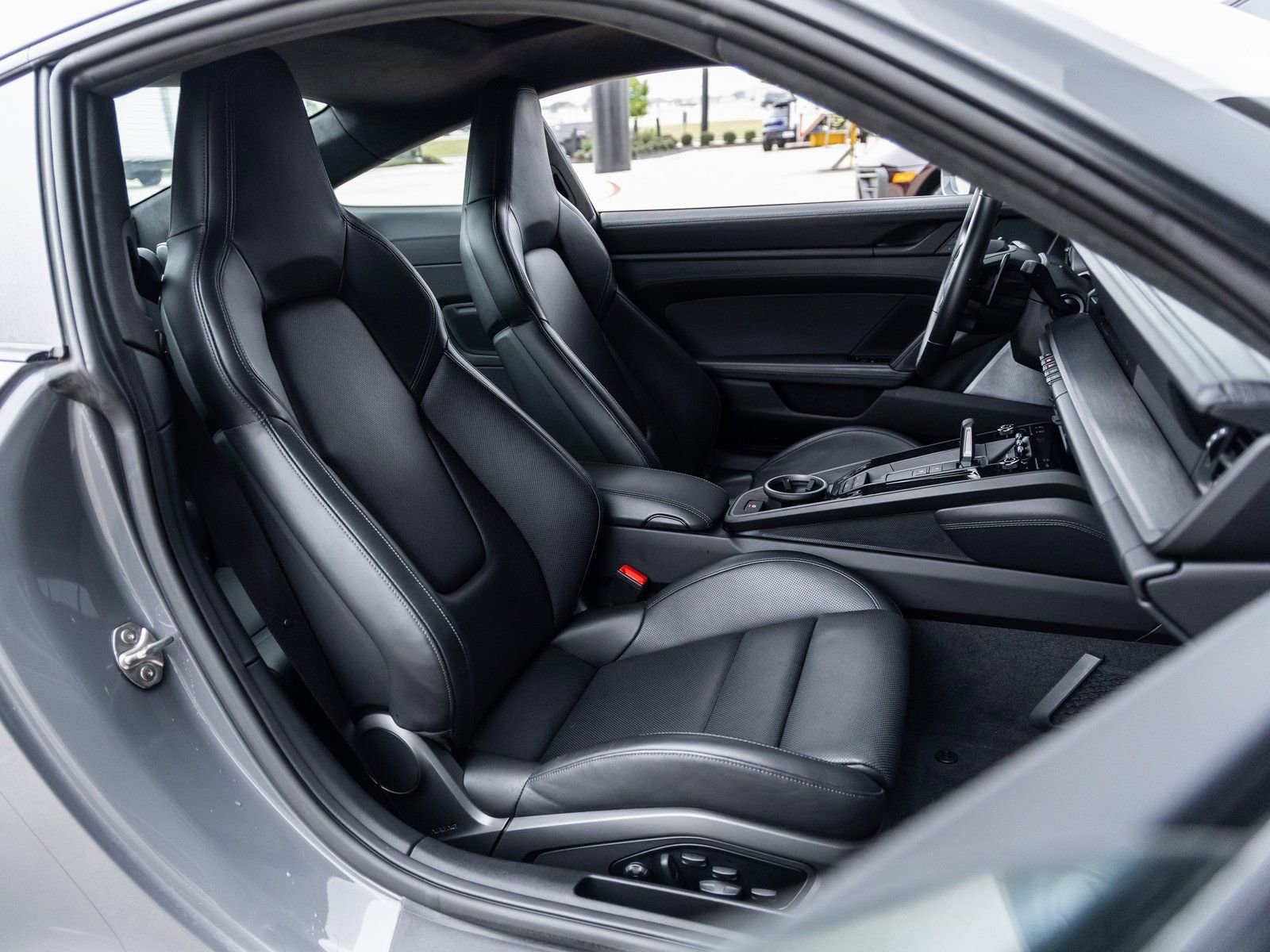 Used 2025 Porsche 911 Carrera GTS image 36