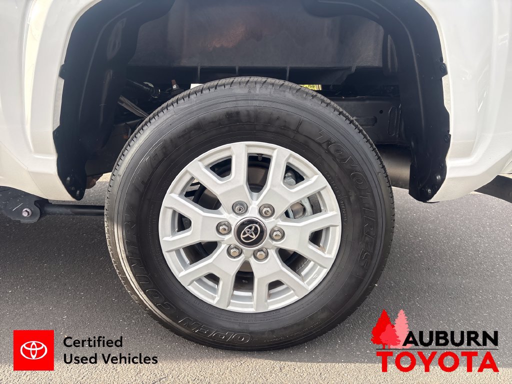 Certified 2025 Toyota Tacoma SR5 AWD/4WD image 24