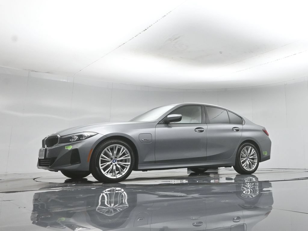 Used 2023 BMW 330e w/ Convenience Package RWD image 51