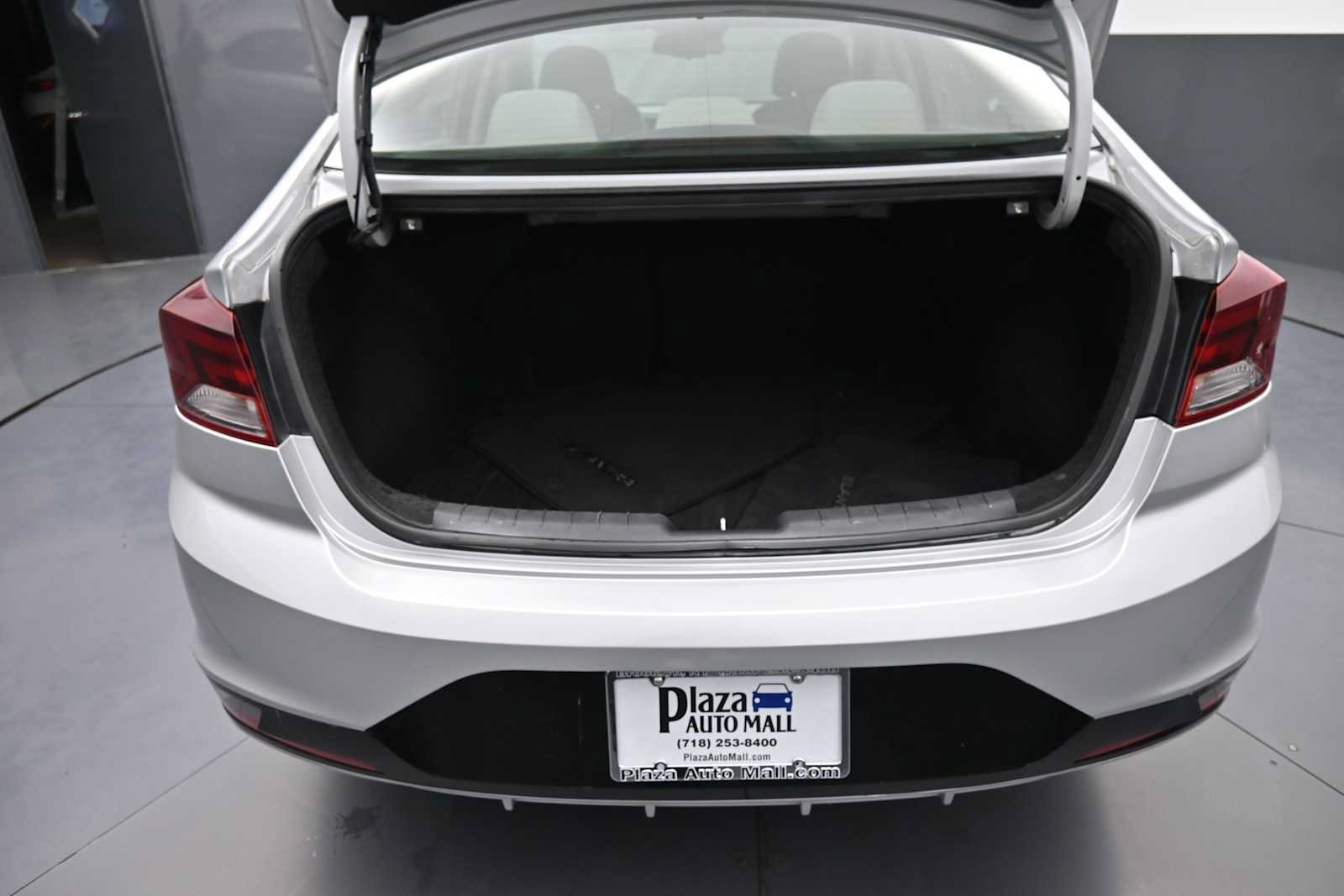 Used 2019 Hyundai Elantra Value Edition FWD image 21