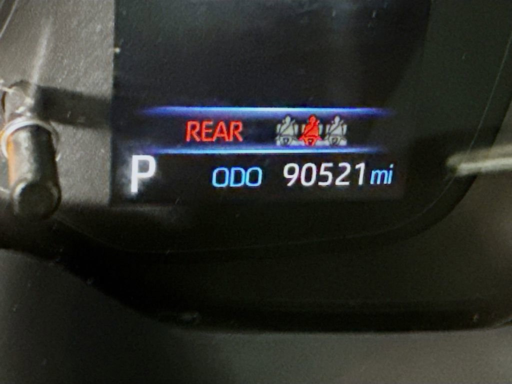 Certified 2022 Toyota Corolla LE image 5