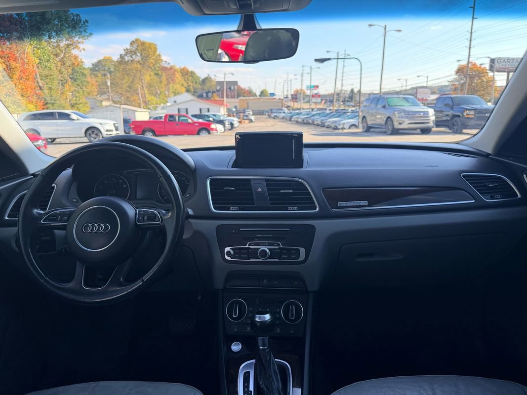 Used 2017 Audi Q3 2.0T Premium Plus w/ Premium Plus Package image 23