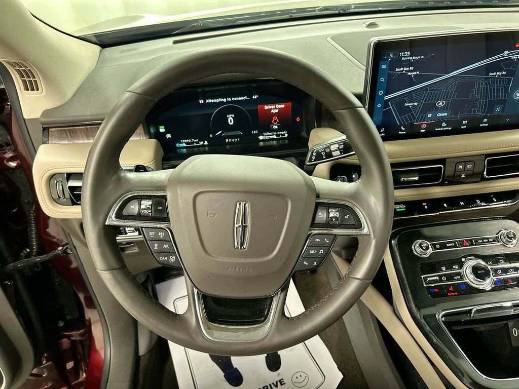 Used 2023 Lincoln Nautilus Reserve w/ Equipment Group 201A image 4