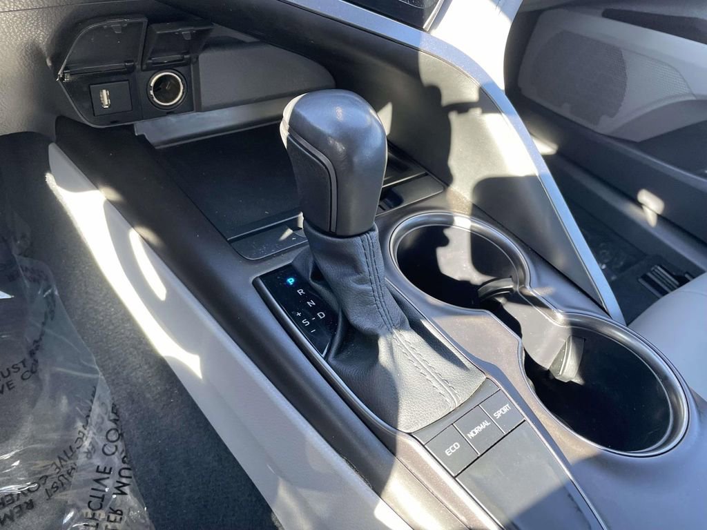 Used 2024 Toyota Camry SE image 42