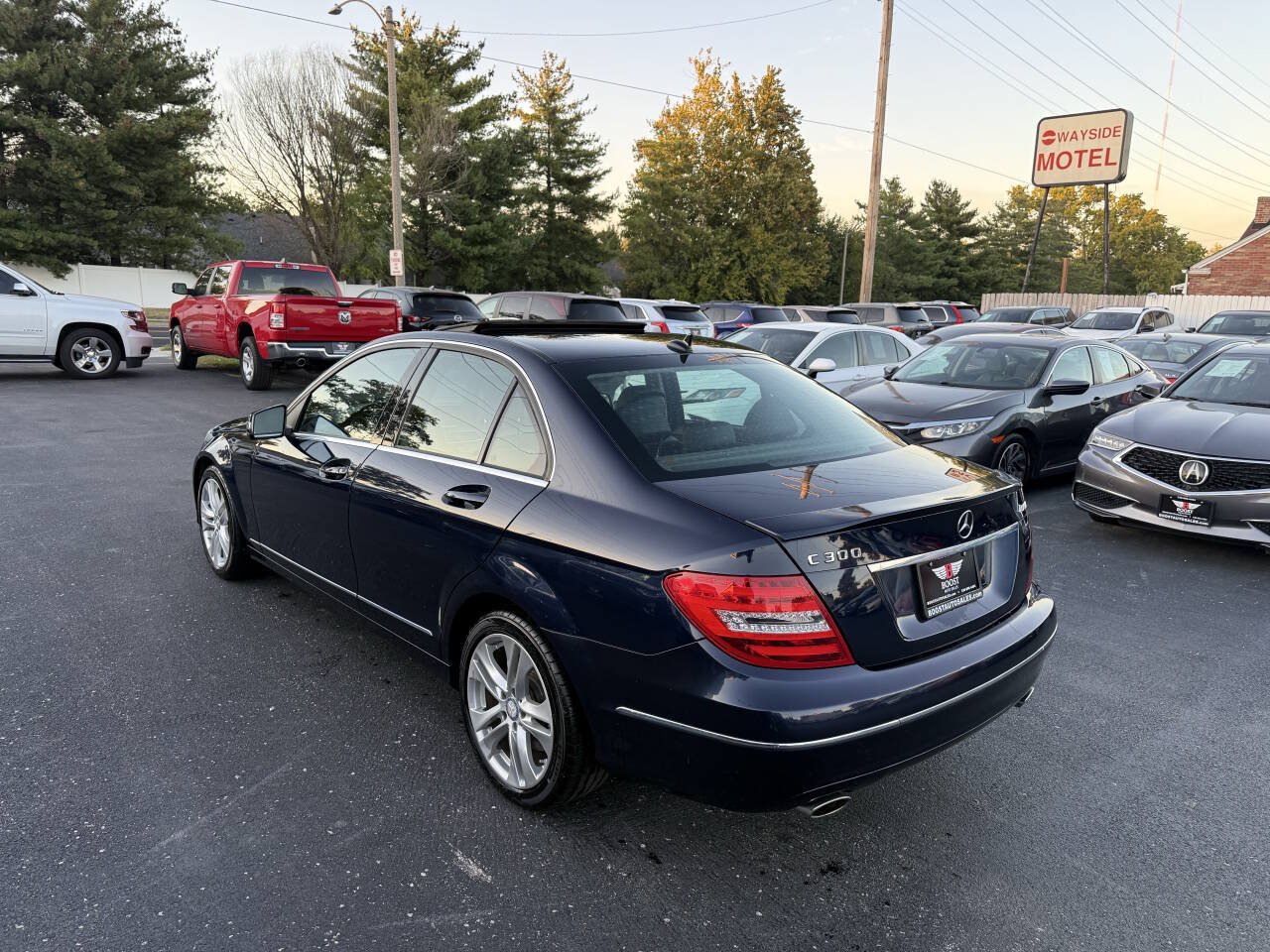 Used 2013 Mercedes-Benz C 300 4MATIC Sedan image 5