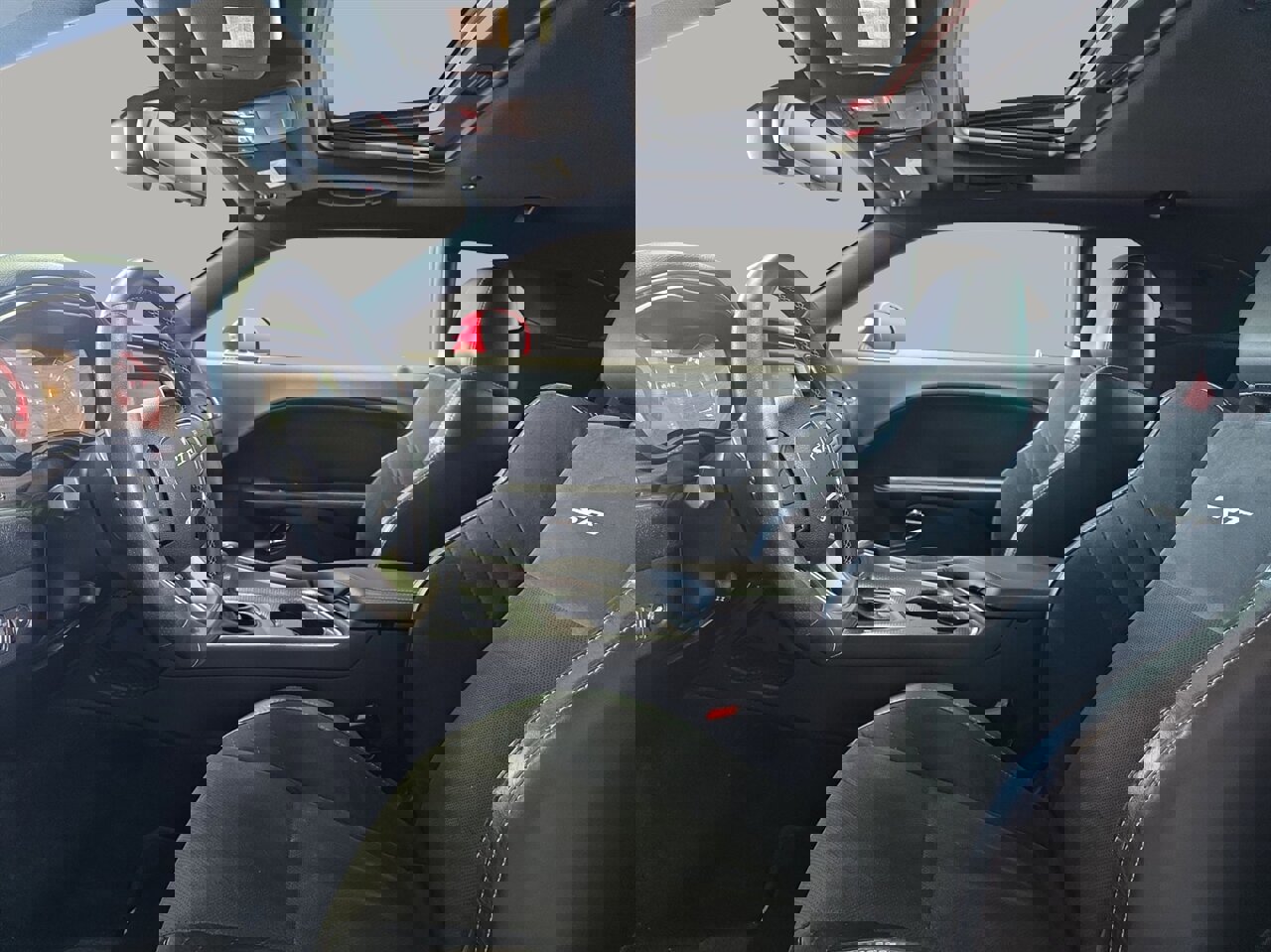 Used 2016 Dodge Challenger SRT Hellcat image 9