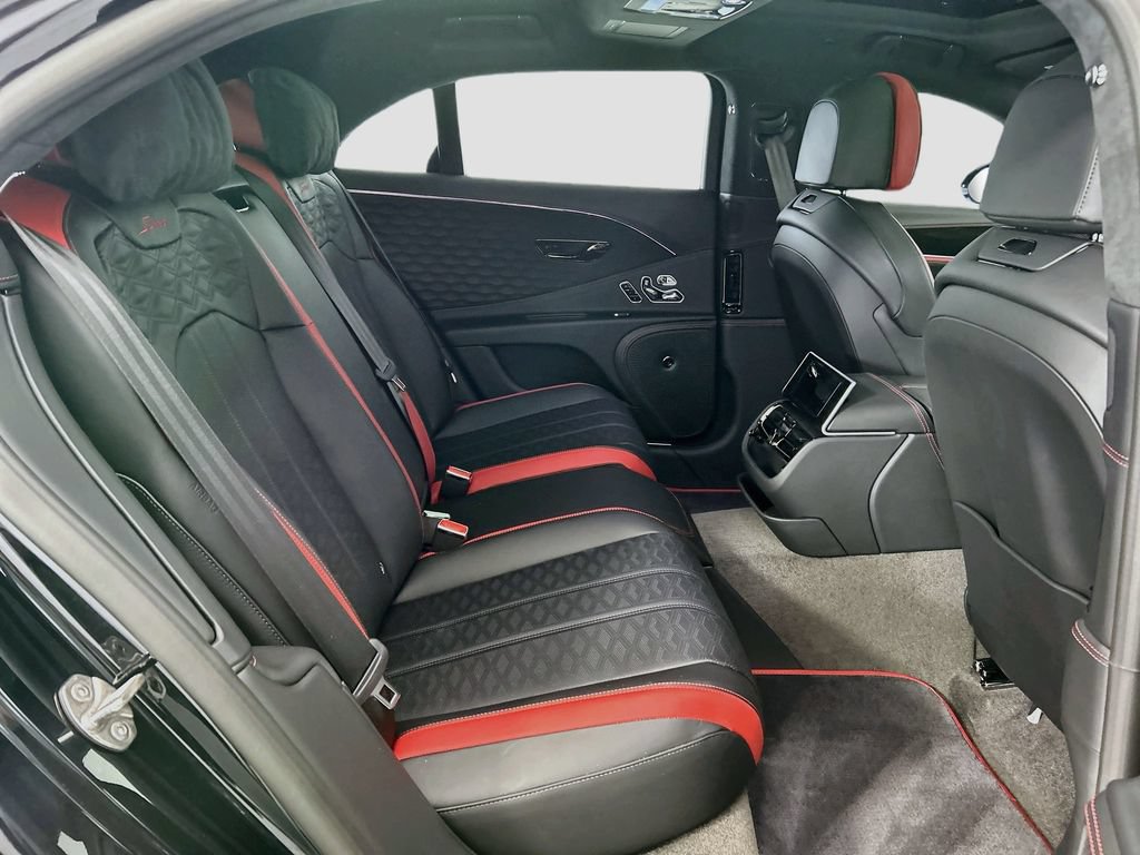 Used 2026 Bentley Flying Spur Plug-In Hybrid AWD/4WD image 21