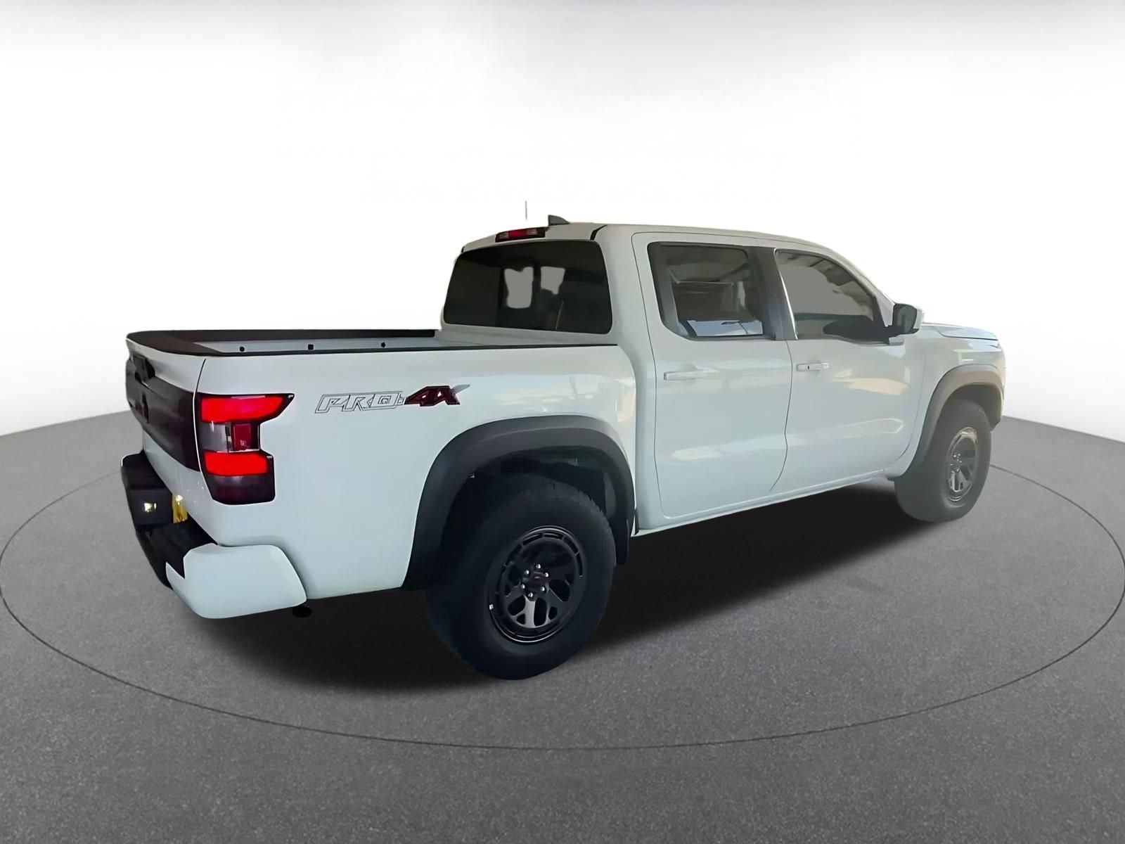 Used 2026 Nissan Frontier PRO-4X AWD/4WD image 14