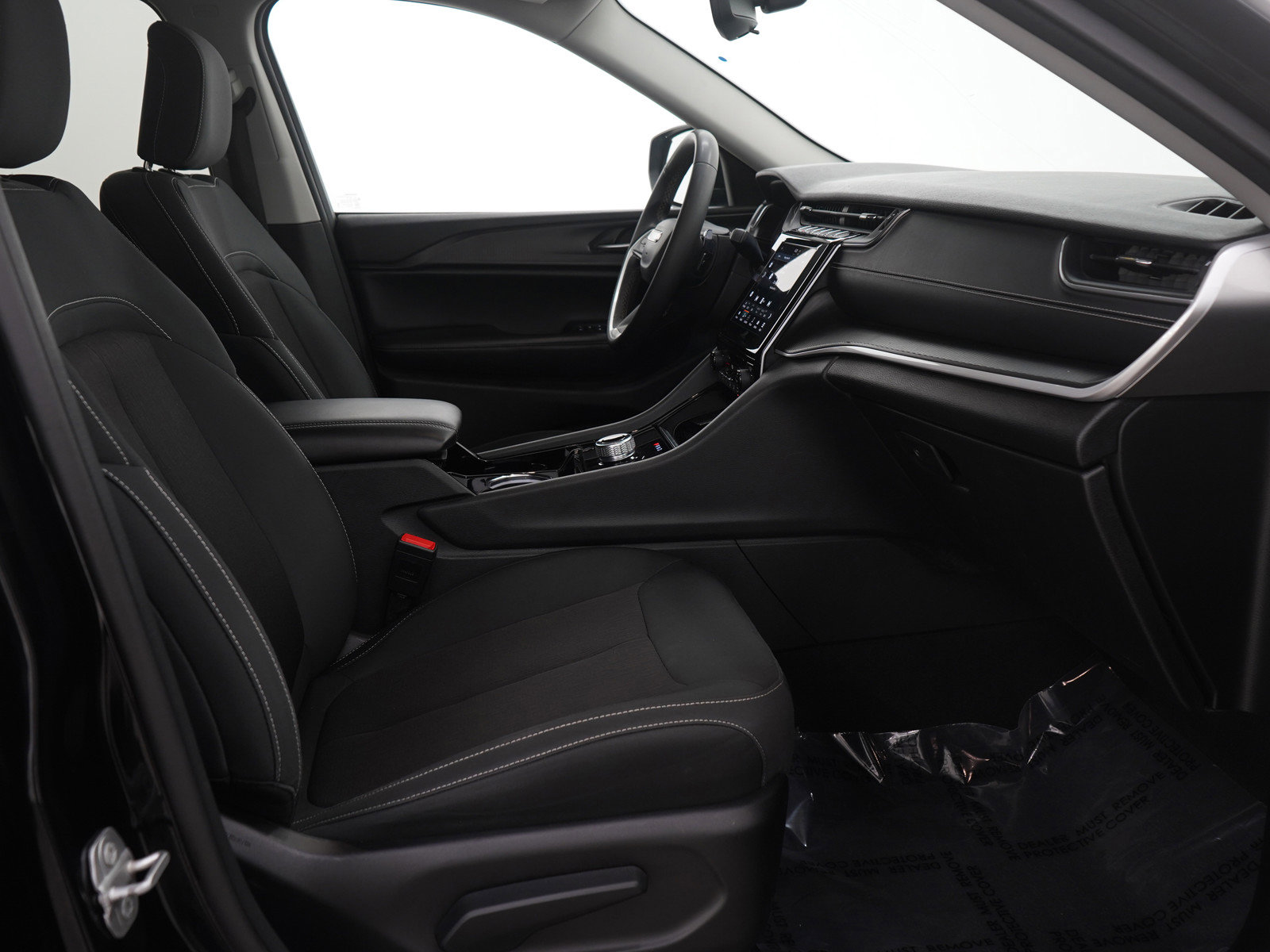 Used 2023 Jeep Grand Cherokee L Laredo image 13