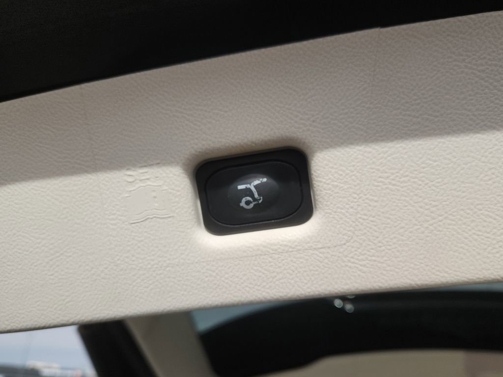 Used 2020 Lincoln Nautilus Black Label w/ Cargo Utility Package image 13