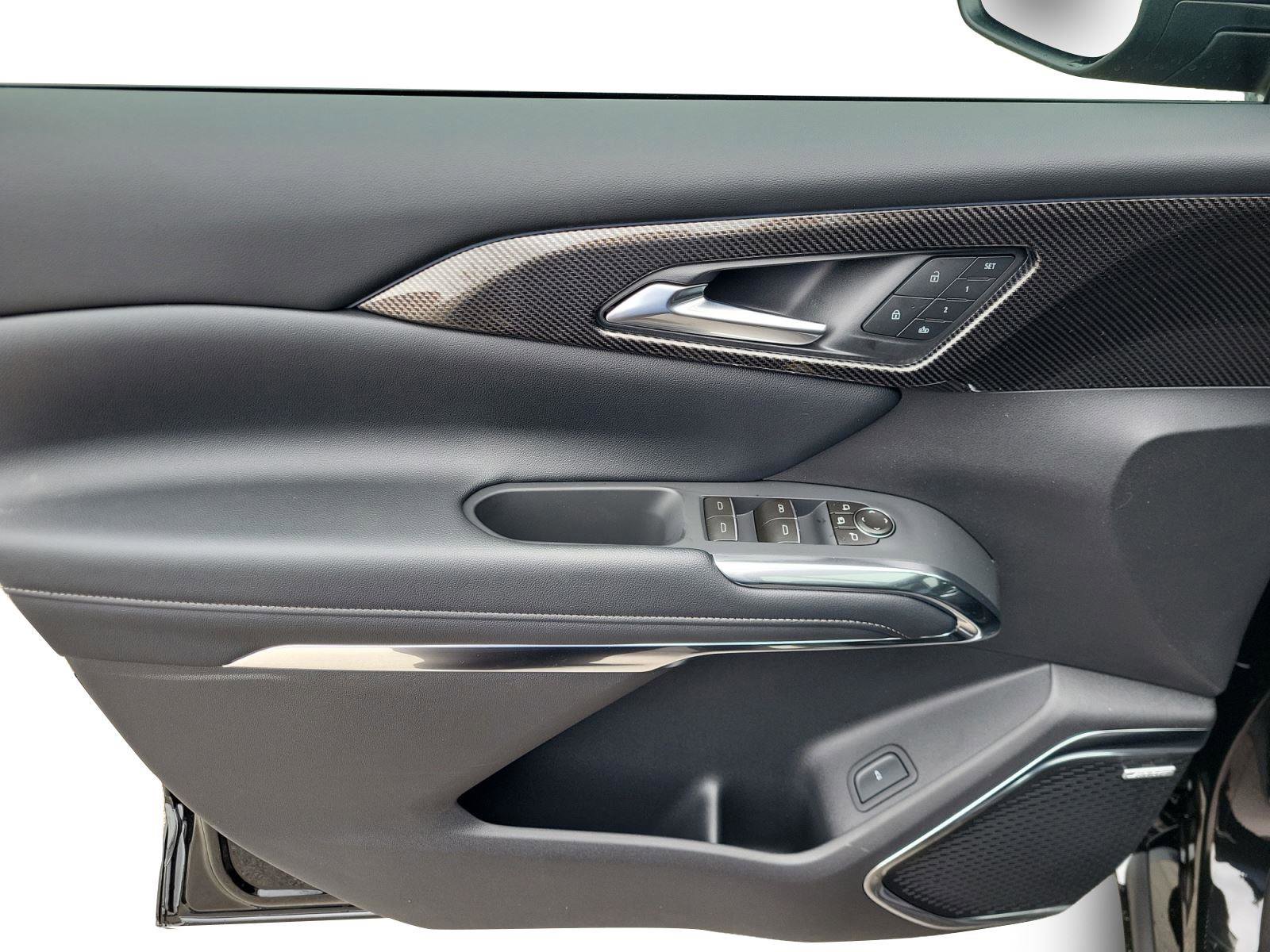 New 2026 Chevrolet Traverse High Country w/ LPO, Floor Liner Package AWD/4WD image 9