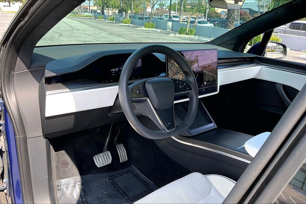 Used 2022 Tesla Model X Plaid AWD/4WD image 16