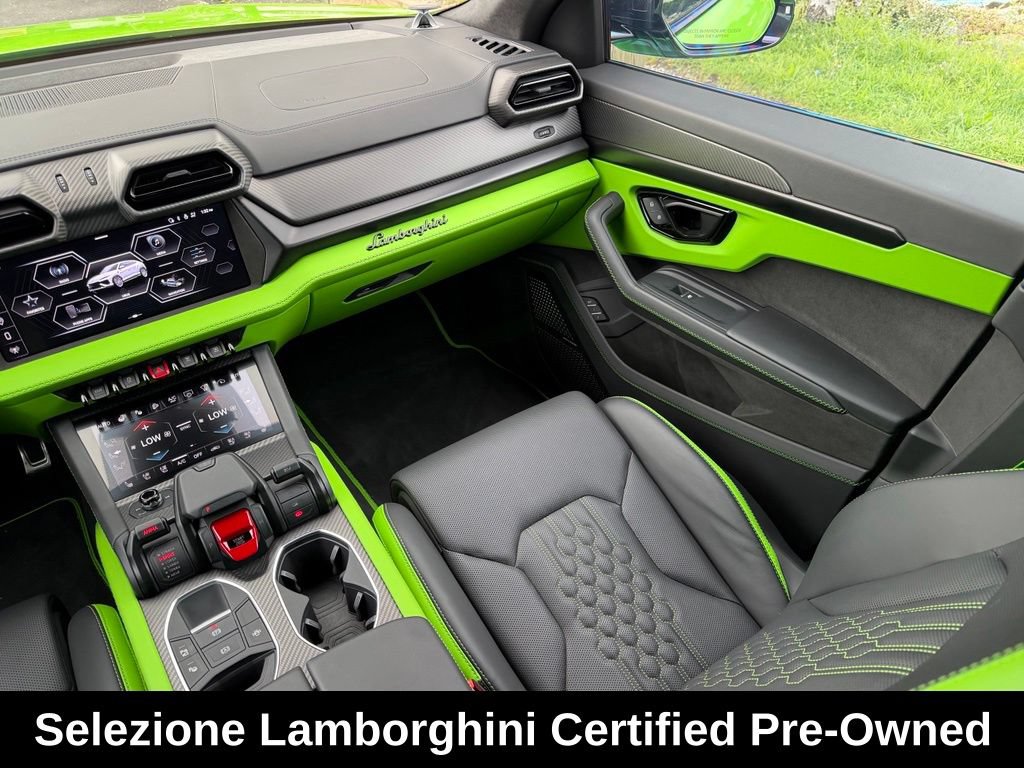 Used 2025 Lamborghini Urus SE AWD/4WD image 34