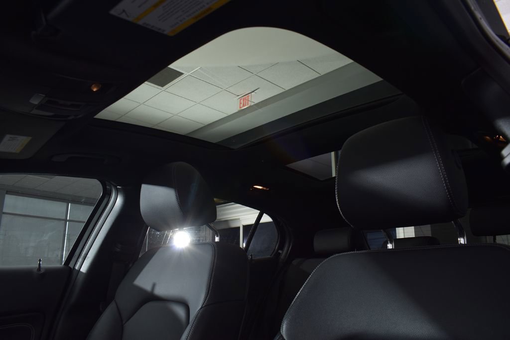 Used 2018 Mercedes-Benz GLA 250 4MATIC image 13