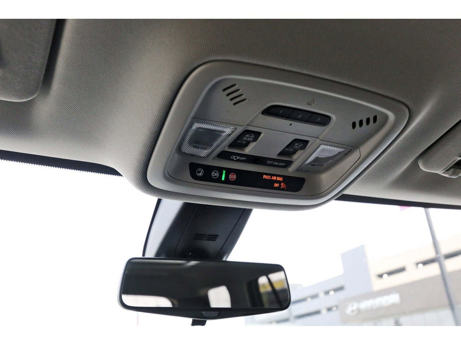 Used 2021 Chevrolet Traverse Premier w/ LPO, Floor Liner Package FWD image 25