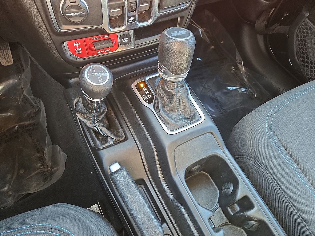 Used 2023 Jeep Wrangler Unlimited Rubicon 4xe image 30