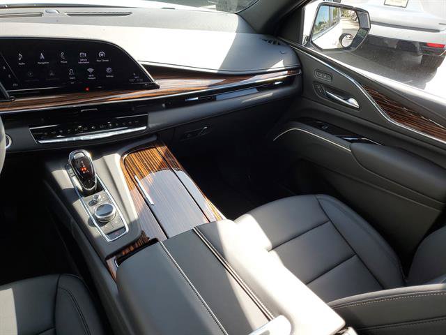 Certified 2024 Cadillac Escalade Luxury RWD image 40