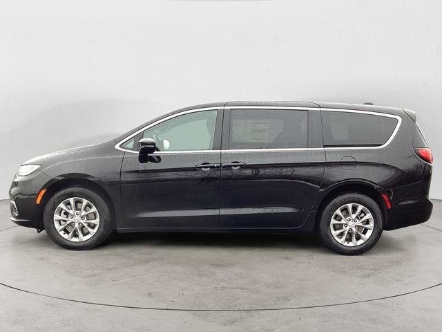 New 2026 Chrysler Pacifica Select AWD/4WD image 2