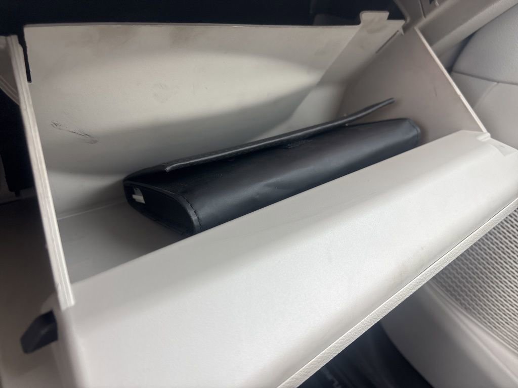 Used 2017 Chrysler Pacifica Touring-L FWD image 28