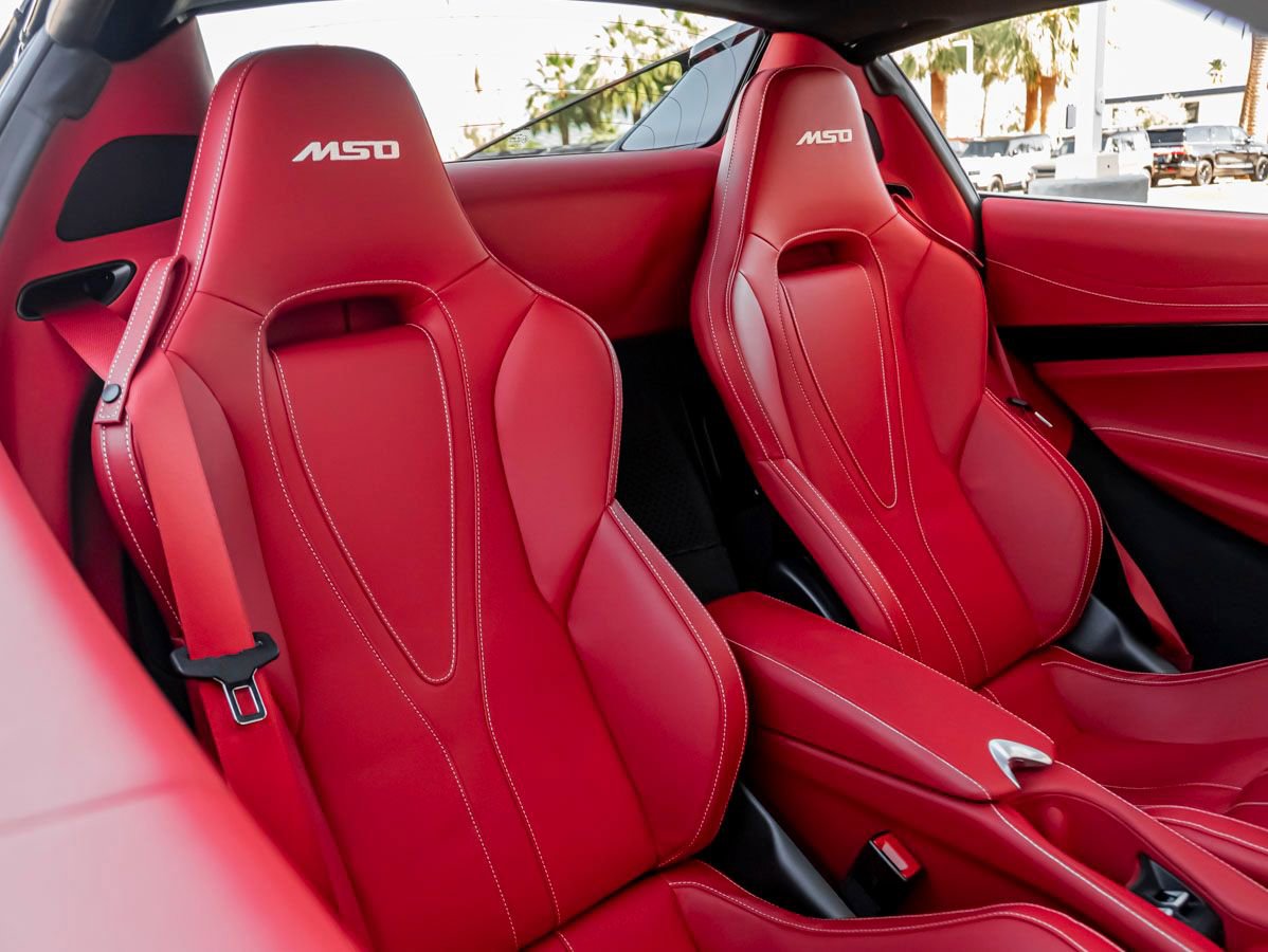 Used 2024 McLaren 750S Spider image 28