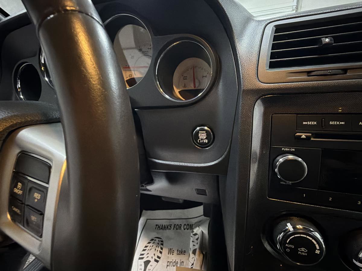 Used 2011 Dodge Challenger RWD image 18