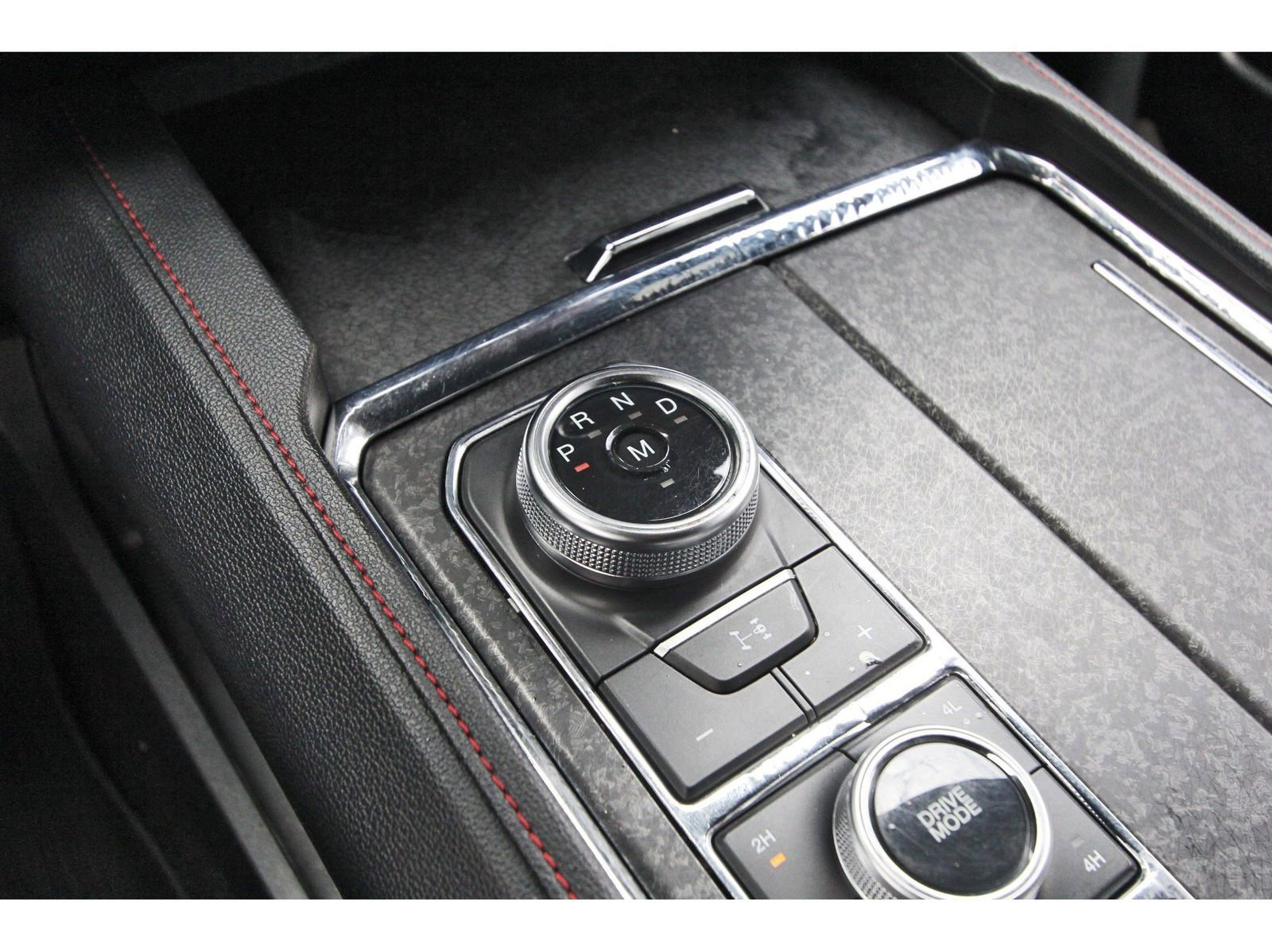 Used 2023 Ford Expedition Limited image 28